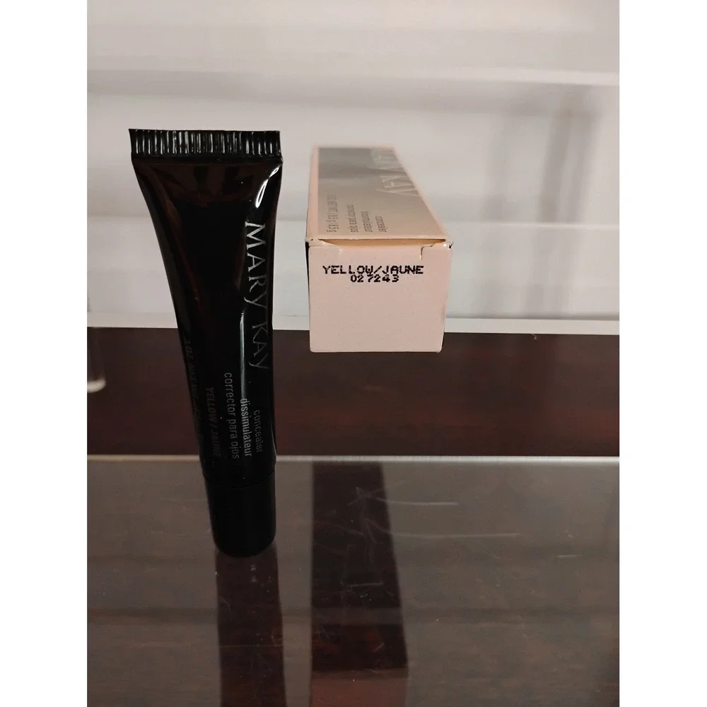 Mary Kay Concealer Yellow Under Eye Corrector 0.3 oz 8.5 g Full Size NIB 027243